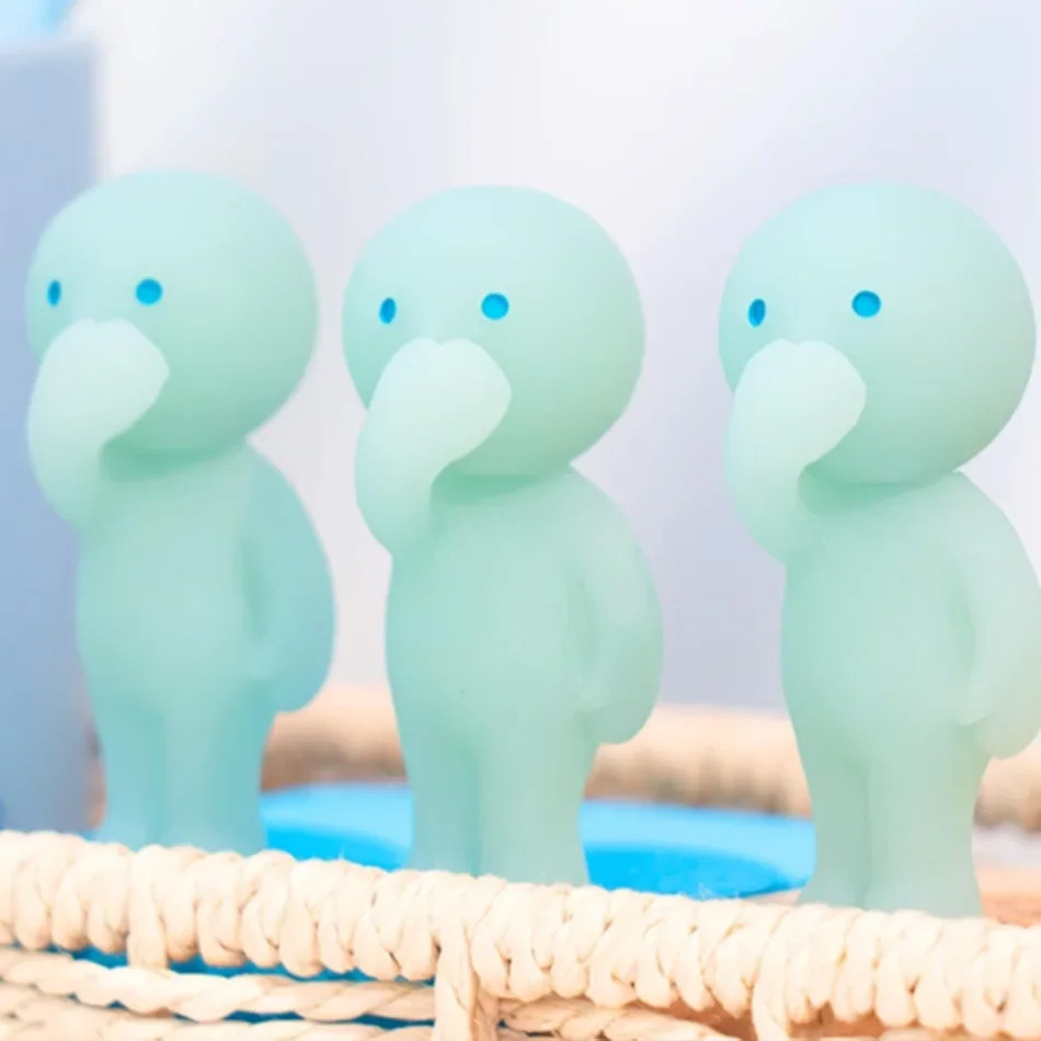 Glow In The Dark Mini Figure S - огляд і ціна Yoga In Fitness First