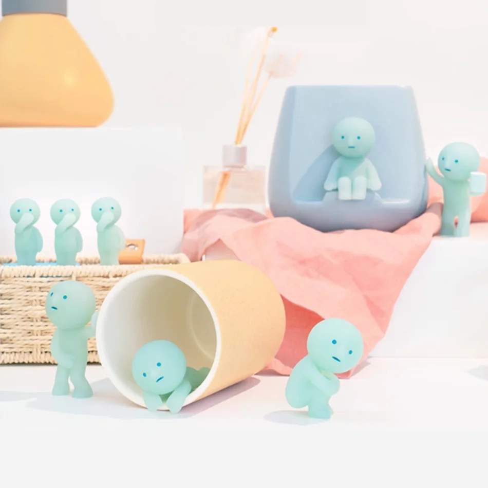 Glow In The Dark Mini Figure S - огляд і ціна Yoga In Fitness First