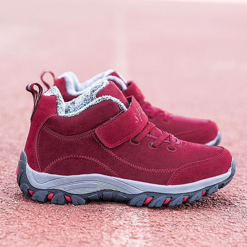 short winter sports shoes for  - огляд і ціна Yoga In Fitness First